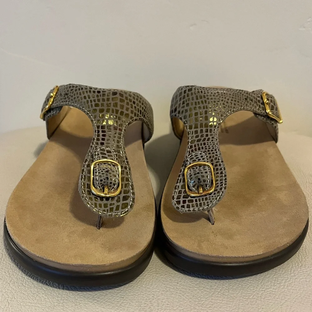 SAS Sanibel Oro Gold Leather Comfortable T-Strap Sandals Women’s Size 10